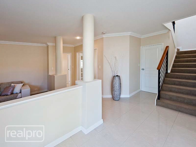 1/35 McDonald Street, Como WA 6152