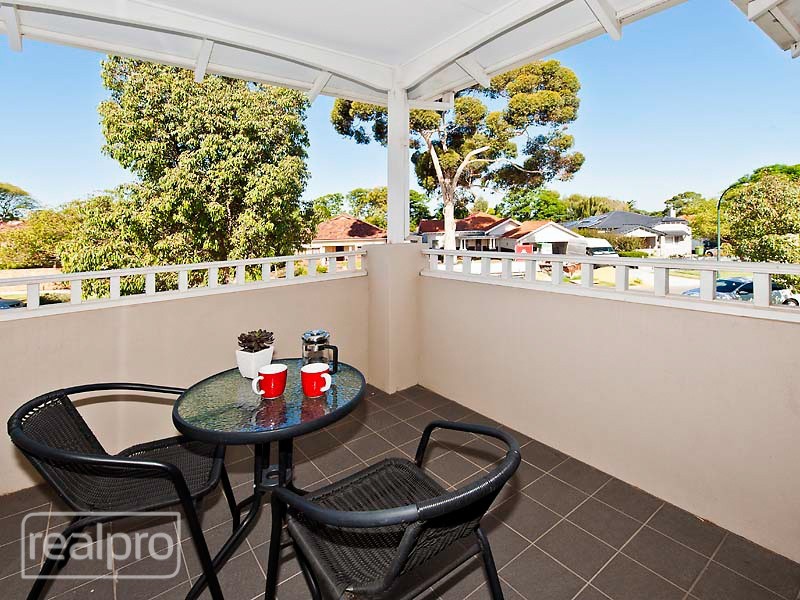 1/35 McDonald Street, Como WA 6152