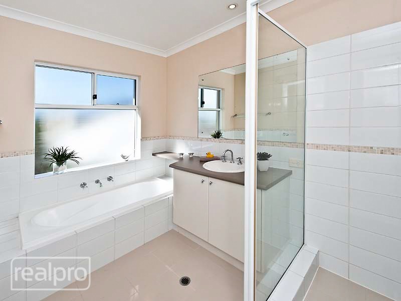 1/35 McDonald Street, Como WA 6152