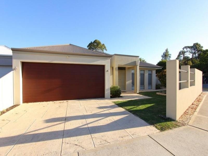 54 Canavan Crescent, Manning WA 6152