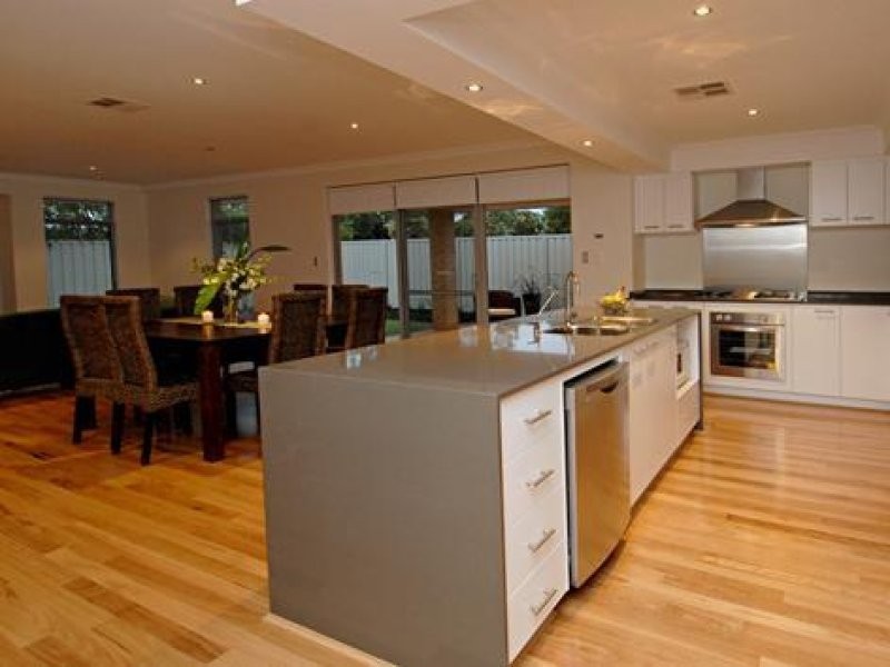 54 Canavan Crescent, Manning WA 6152