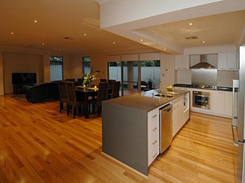 54 Canavan Crescent, Manning WA 6152