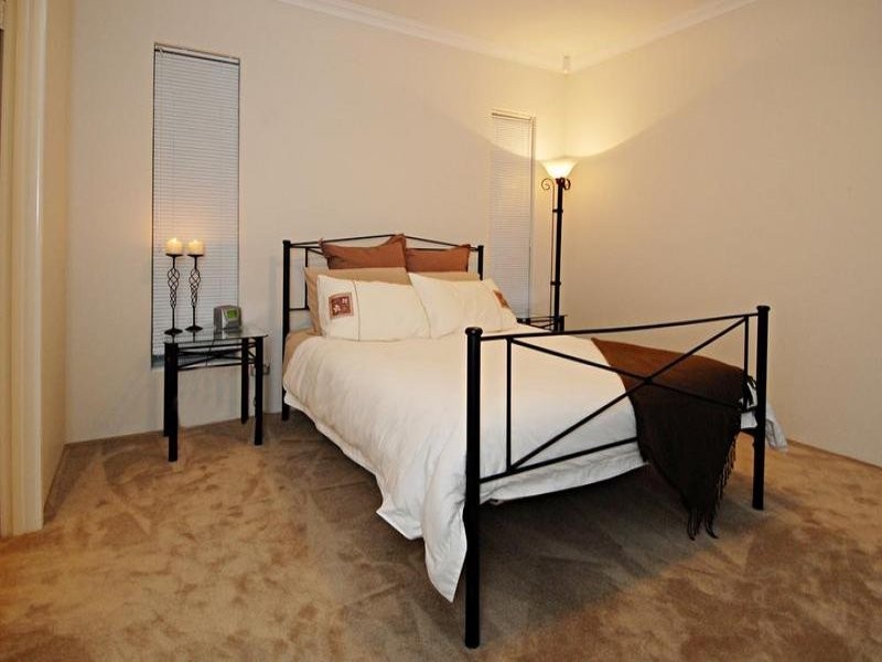 54 Canavan Crescent, Manning WA 6152