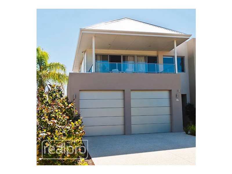 24A Hope Avenue, Manning WA 6152