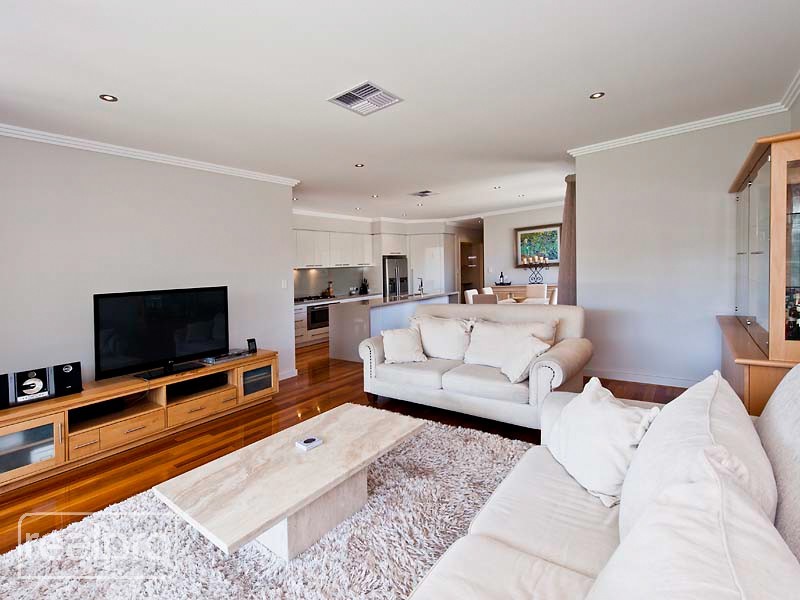 24A Hope Avenue, Manning WA 6152