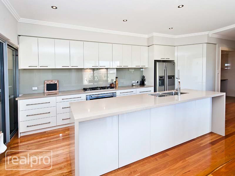 24A Hope Avenue, Manning WA 6152