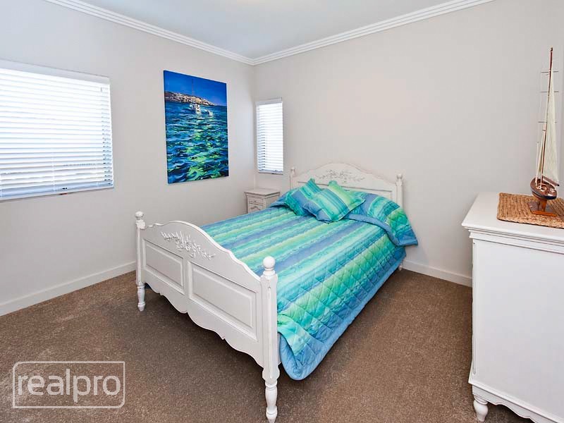 24A Hope Avenue, Manning WA 6152