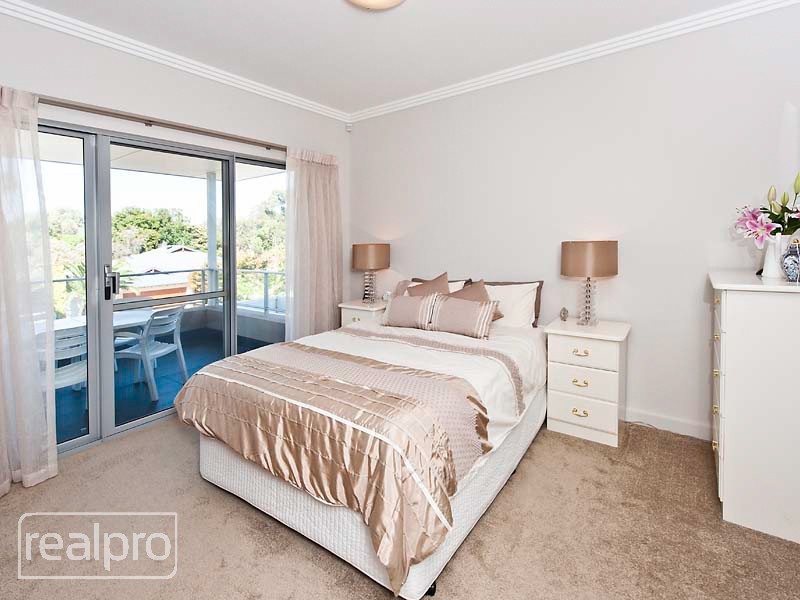 24A Hope Avenue, Manning WA 6152