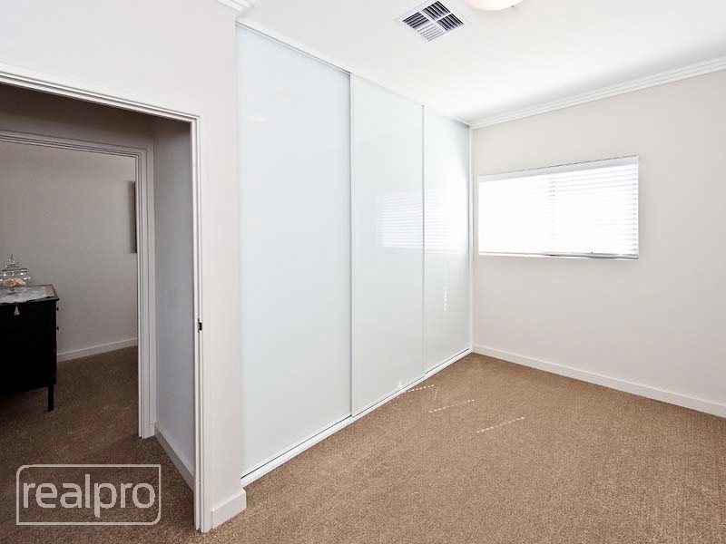 24A Hope Avenue, Manning WA 6152