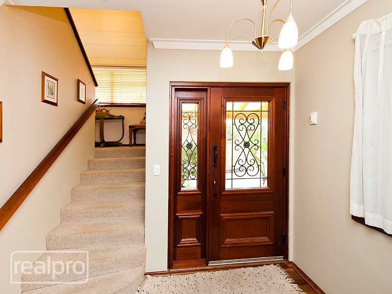 7B Unwin Crescent, Salter Point WA 6152