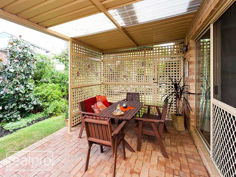 7B Unwin Crescent, Salter Point WA 6152