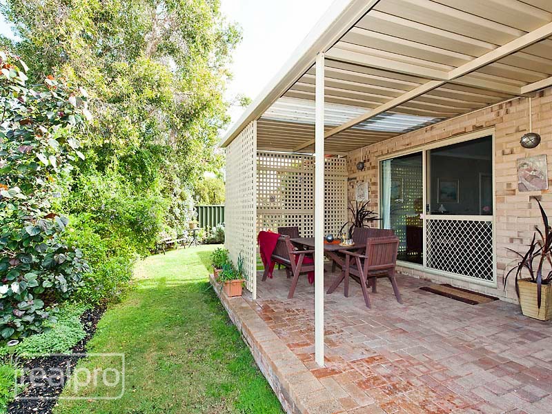 7B Unwin Crescent, Salter Point WA 6152
