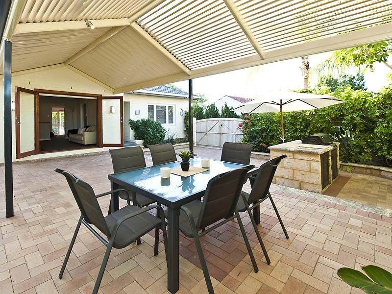 36A Bickley Crescent, Manning WA 6152