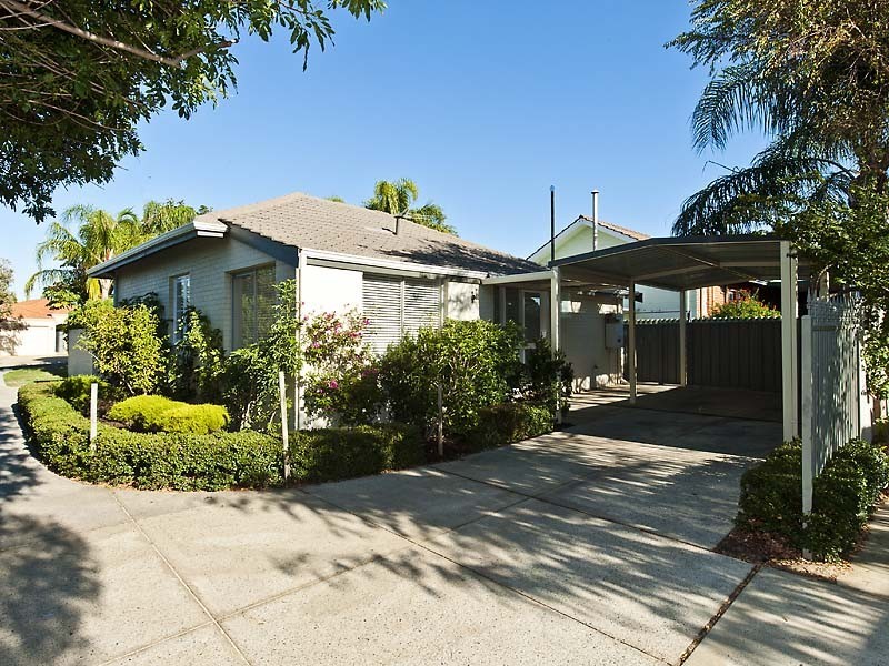 36A Bickley Crescent, Manning WA 6152