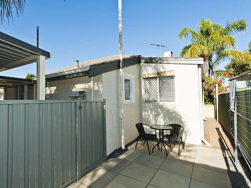 36A Bickley Crescent, Manning WA 6152