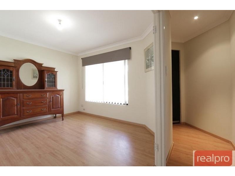 8 Dongara Way, South Lake WA 6164