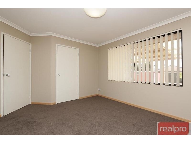 8 Dongara Way, South Lake WA 6164