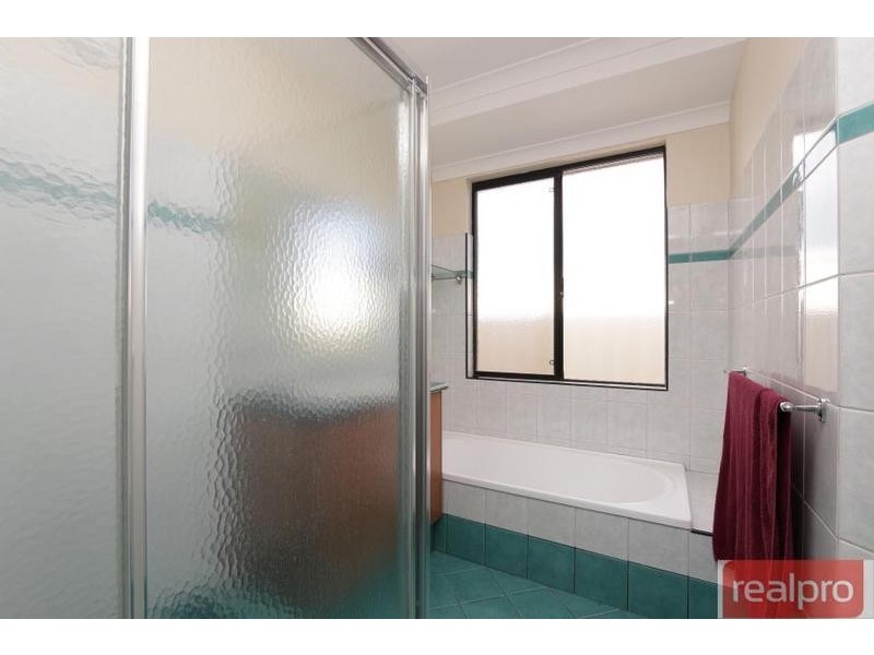 8 Dongara Way, South Lake WA 6164