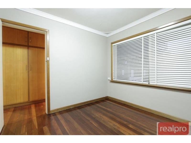 31 Wyndham Street, St James WA 6102