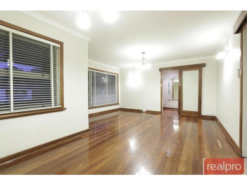 31 Wyndham Street, St James WA 6102