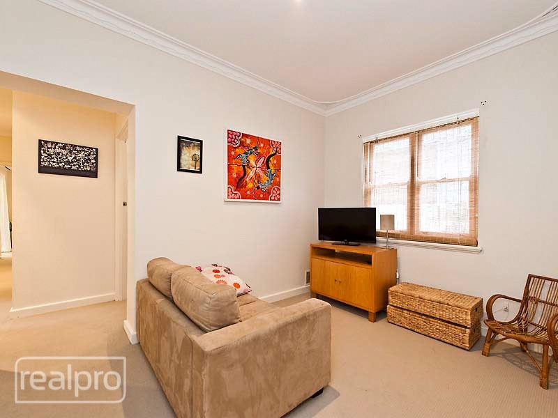 19 Hope Avenue, Salter Point WA 6152