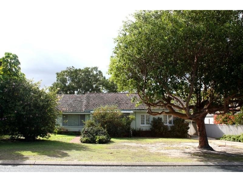 34 Bickley Crescent, Manning WA 6152