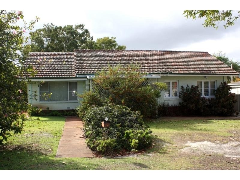 34 Bickley Crescent, Manning WA 6152