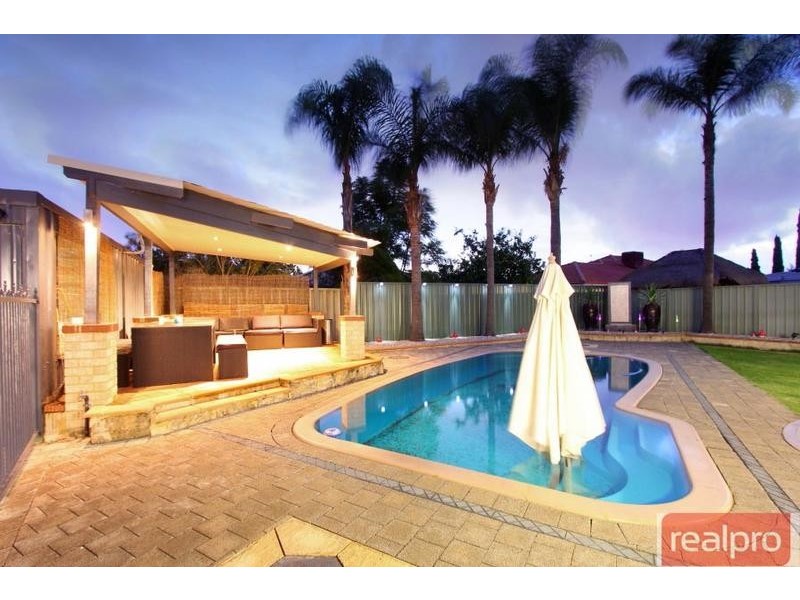 125 Reynolds Road, Forrestfield WA 6058