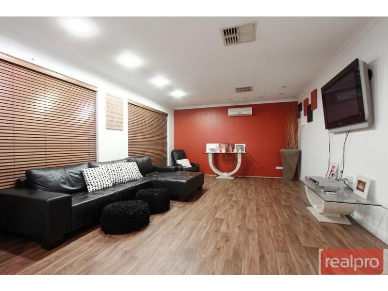 125 Reynolds Road, Forrestfield WA 6058