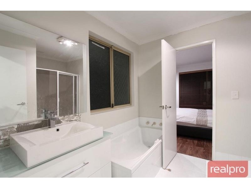 125 Reynolds Road, Forrestfield WA 6058