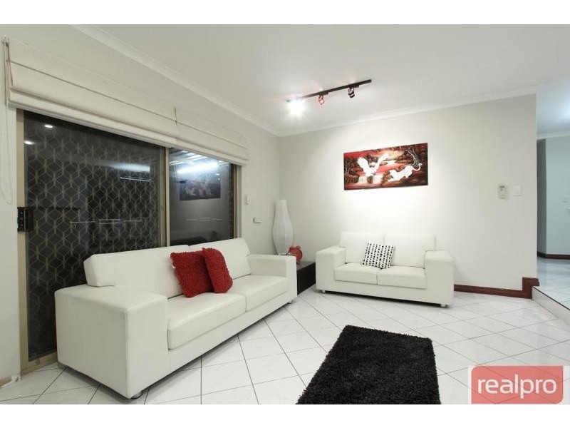 125 Reynolds Road, Forrestfield WA 6058