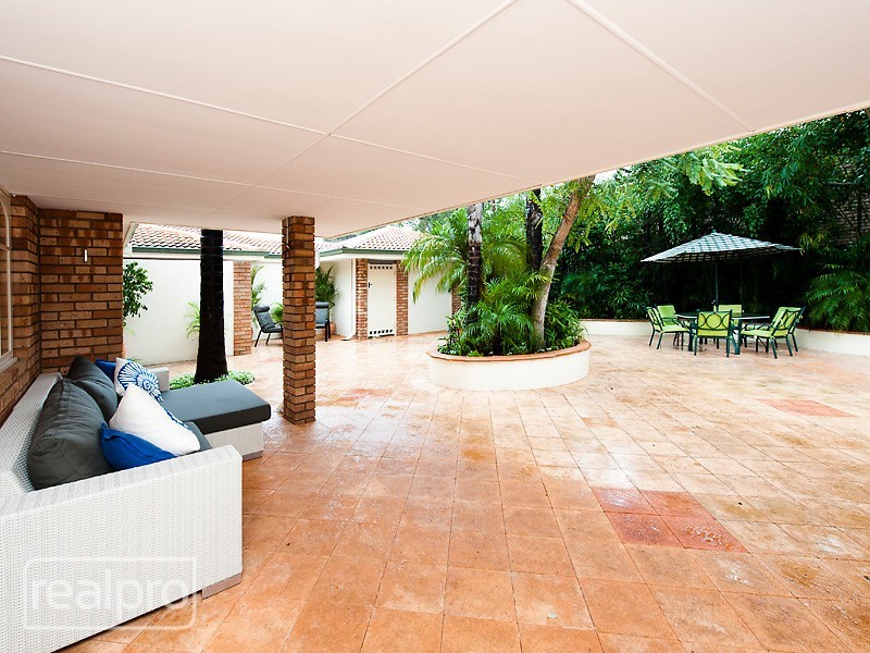 6B Thurles Court, Waterford WA 6152