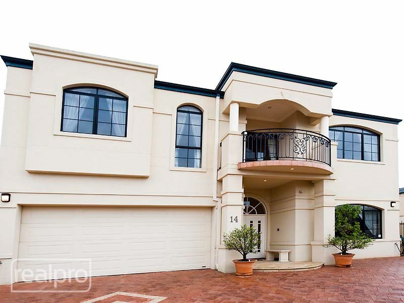 14 Kirkby Ridge, Salter Point WA 6152