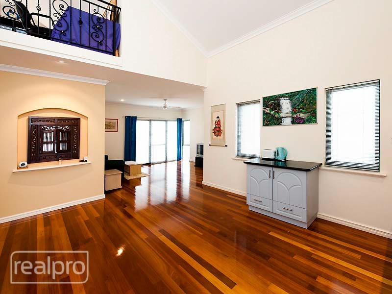 14 Kirkby Ridge, Salter Point WA 6152