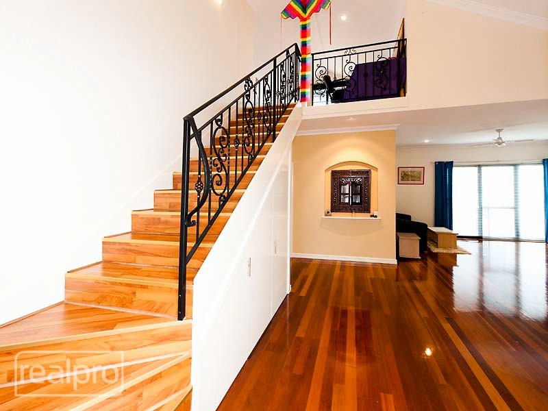 14 Kirkby Ridge, Salter Point WA 6152