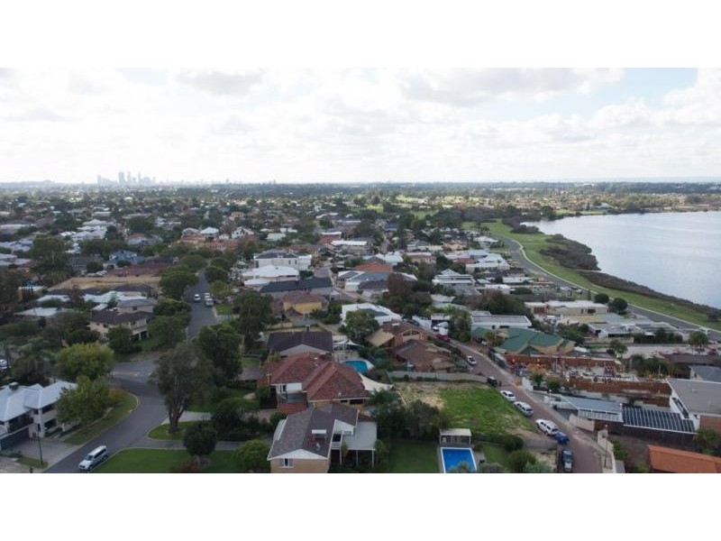 River Way, Salter Point WA 6152