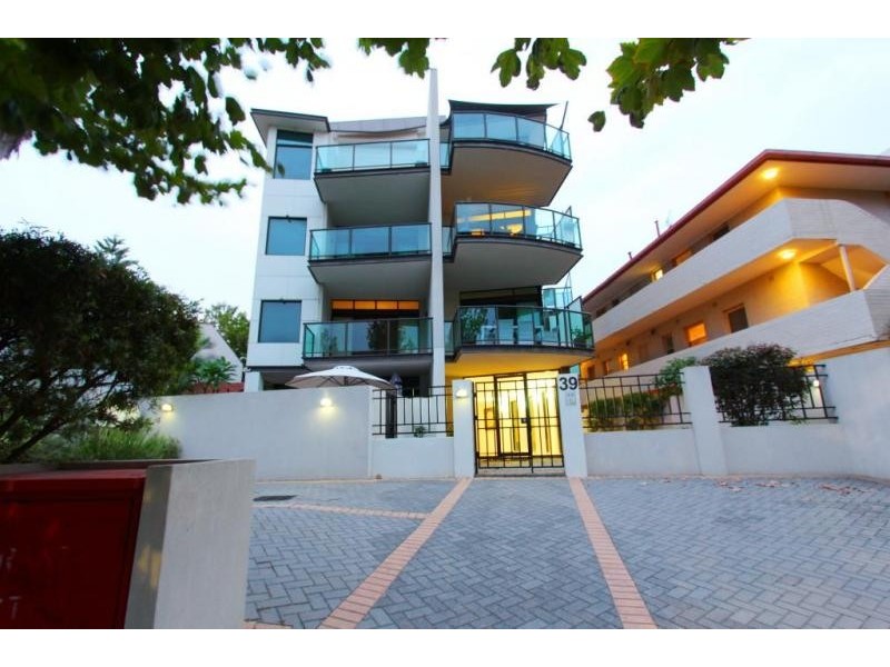 2/39 Mill Point Road, South Perth WA 6151