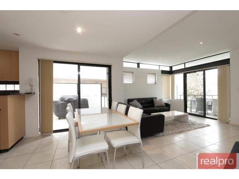2/39 Mill Point Road, South Perth WA 6151