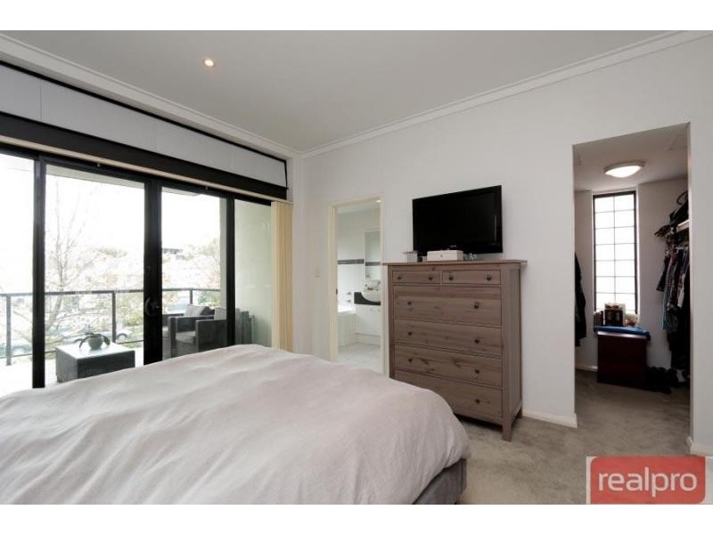 2/39 Mill Point Road, South Perth WA 6151