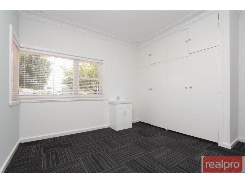 133 Manning Road, Manning WA 6152