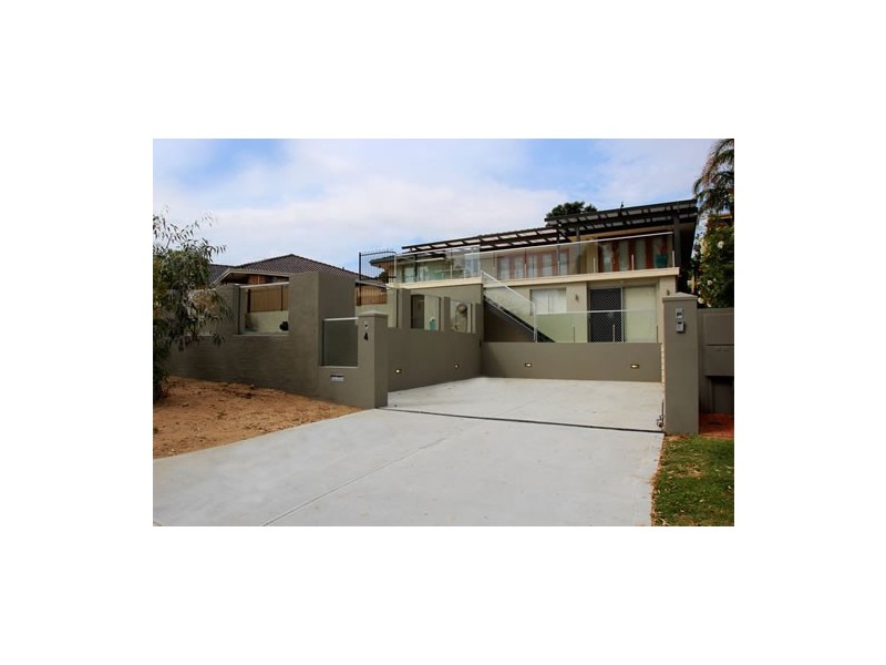 4 Edgewater Road, Salter Point WA 6152