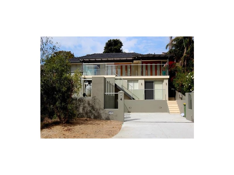 4 Edgewater Road, Salter Point WA 6152