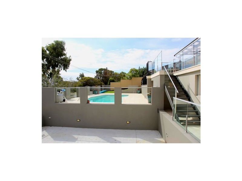 4 Edgewater Road, Salter Point WA 6152