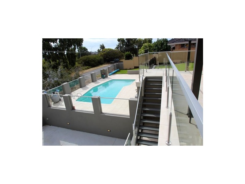 4 Edgewater Road, Salter Point WA 6152