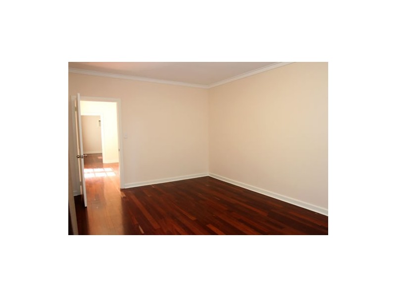 4 Edgewater Road, Salter Point WA 6152