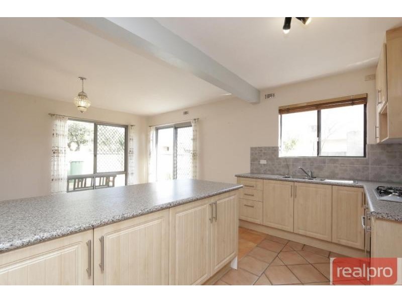 4/14 Alston Avenue, Como WA 6152