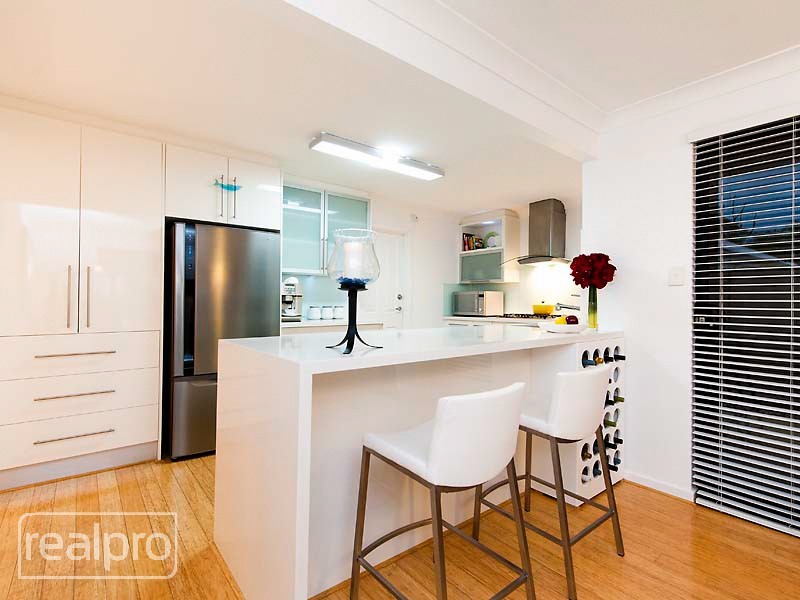 2/34 Salter Point Parade, Salter Point WA 6152