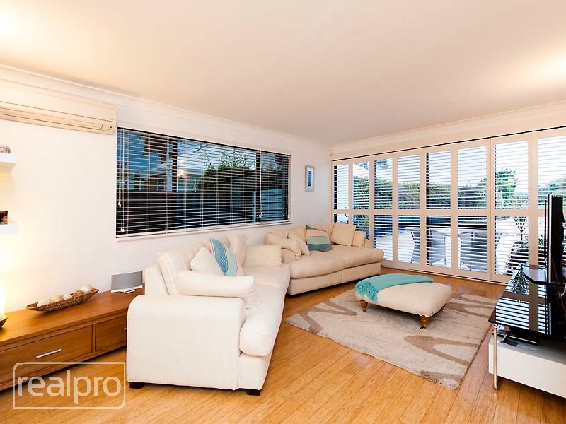 2/34 Salter Point Parade, Salter Point WA 6152