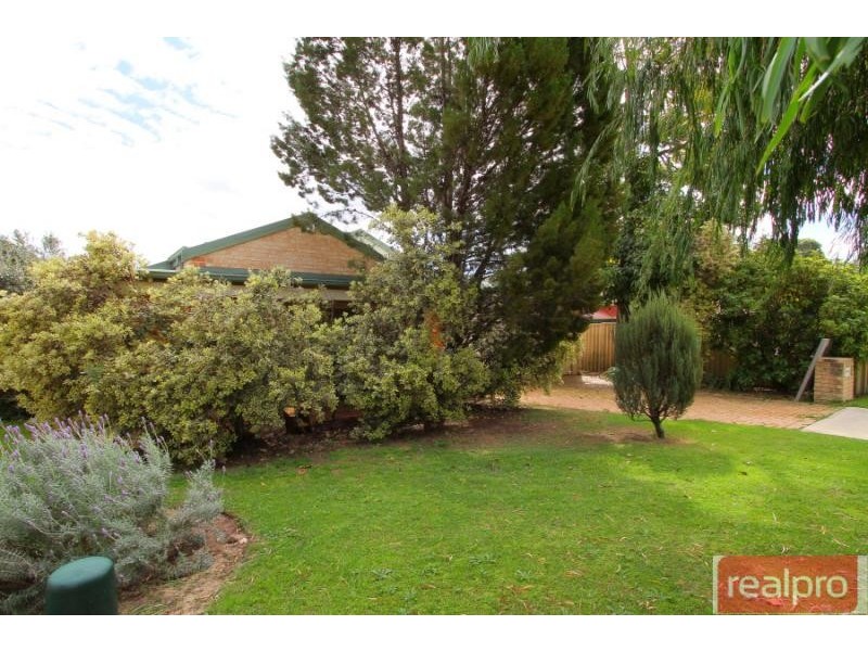 1/1 Pepler Avenue, Salter Point WA 6152