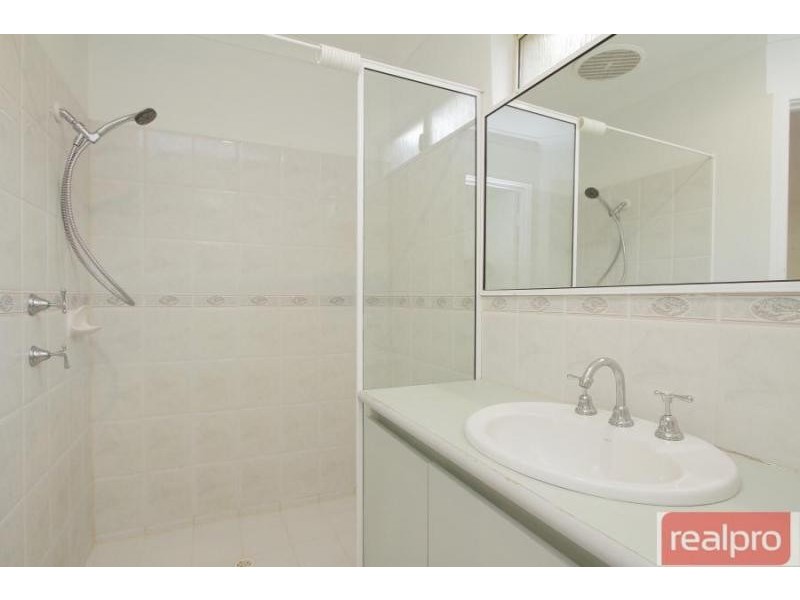 1/1 Pepler Avenue, Salter Point WA 6152